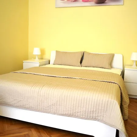 Sunflower 2bdr Flat By Ruterra Apartmán Praha