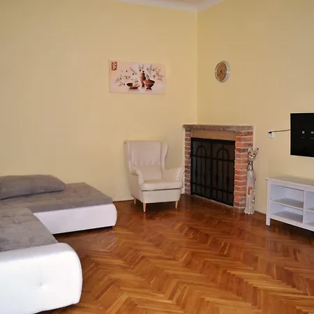 Sunflower 2bdr Flat By Ruterra Prague