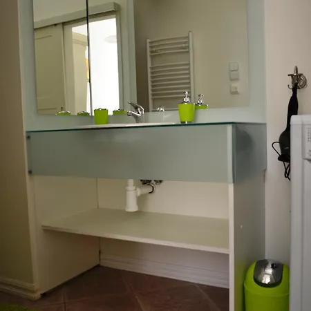Apartment Sunflower 2bdr Flat By Ruterra Prague