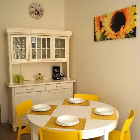 Sunflower 2bdr Flat By Ruterra Prague